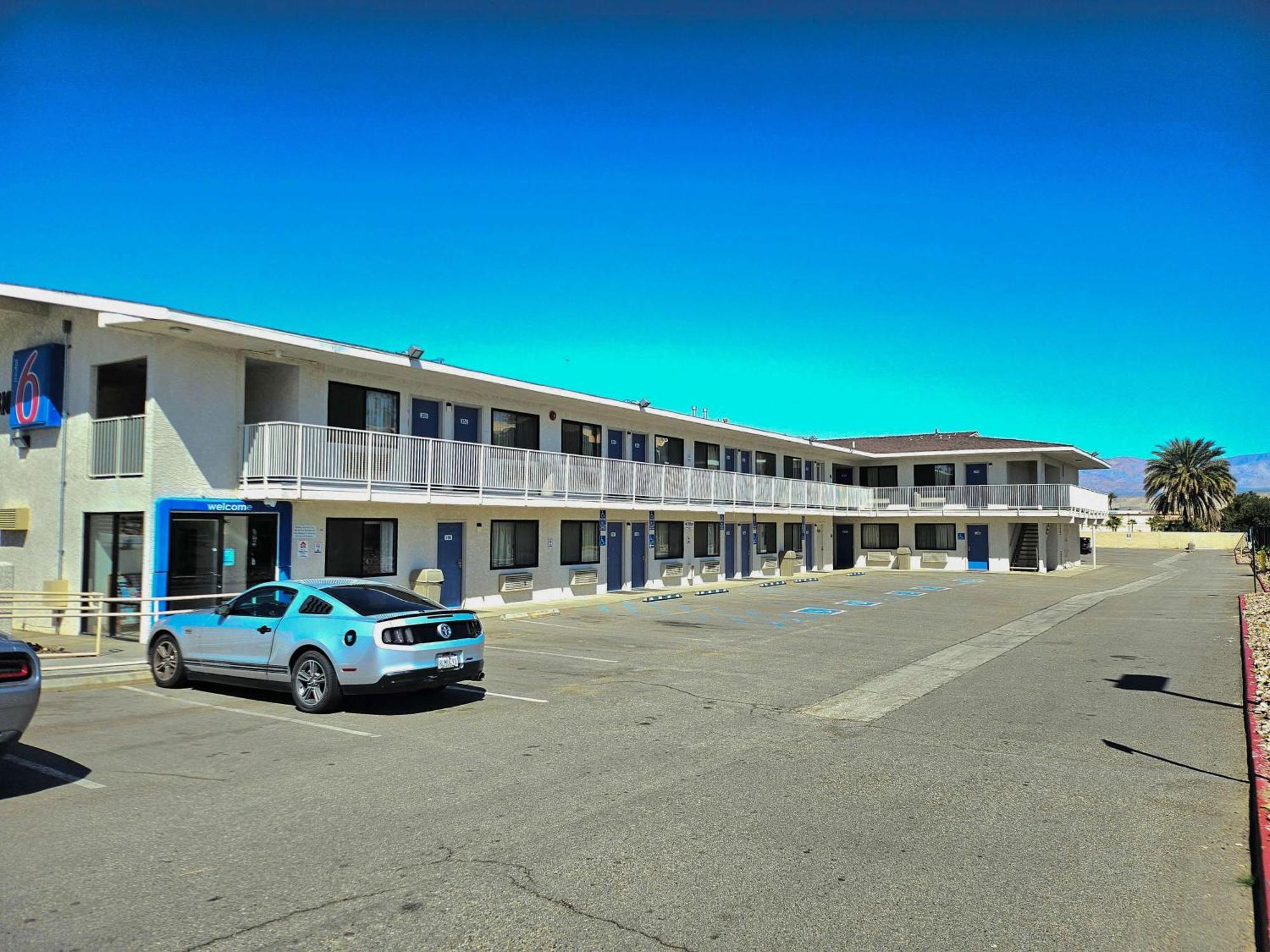 Motel 6-Palm Desert, Ca - Palm Springs Area Бермуда-Дюнс Экстерьер фото
