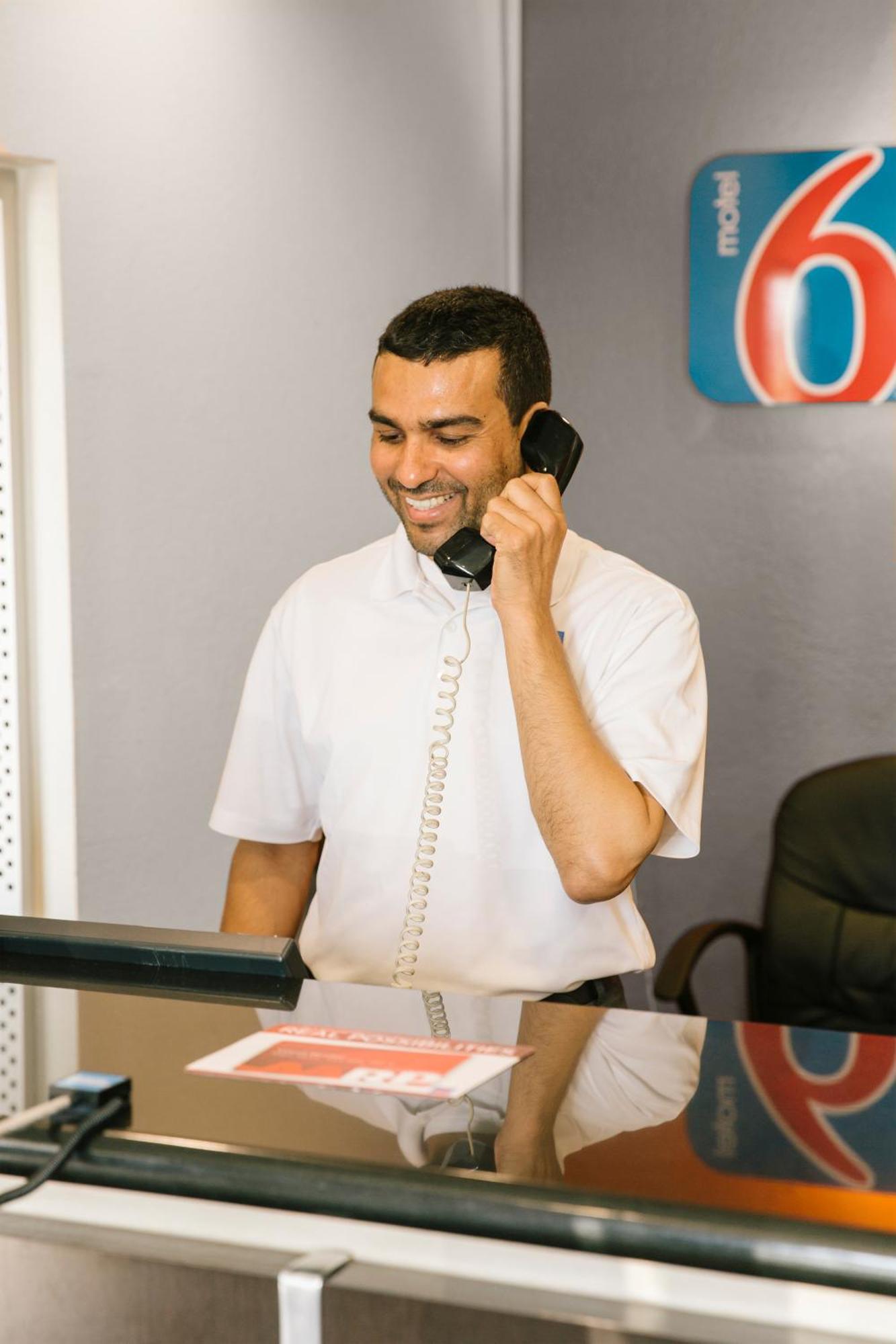 Motel 6-Palm Desert, Ca - Palm Springs Area Бермуда-Дюнс Экстерьер фото