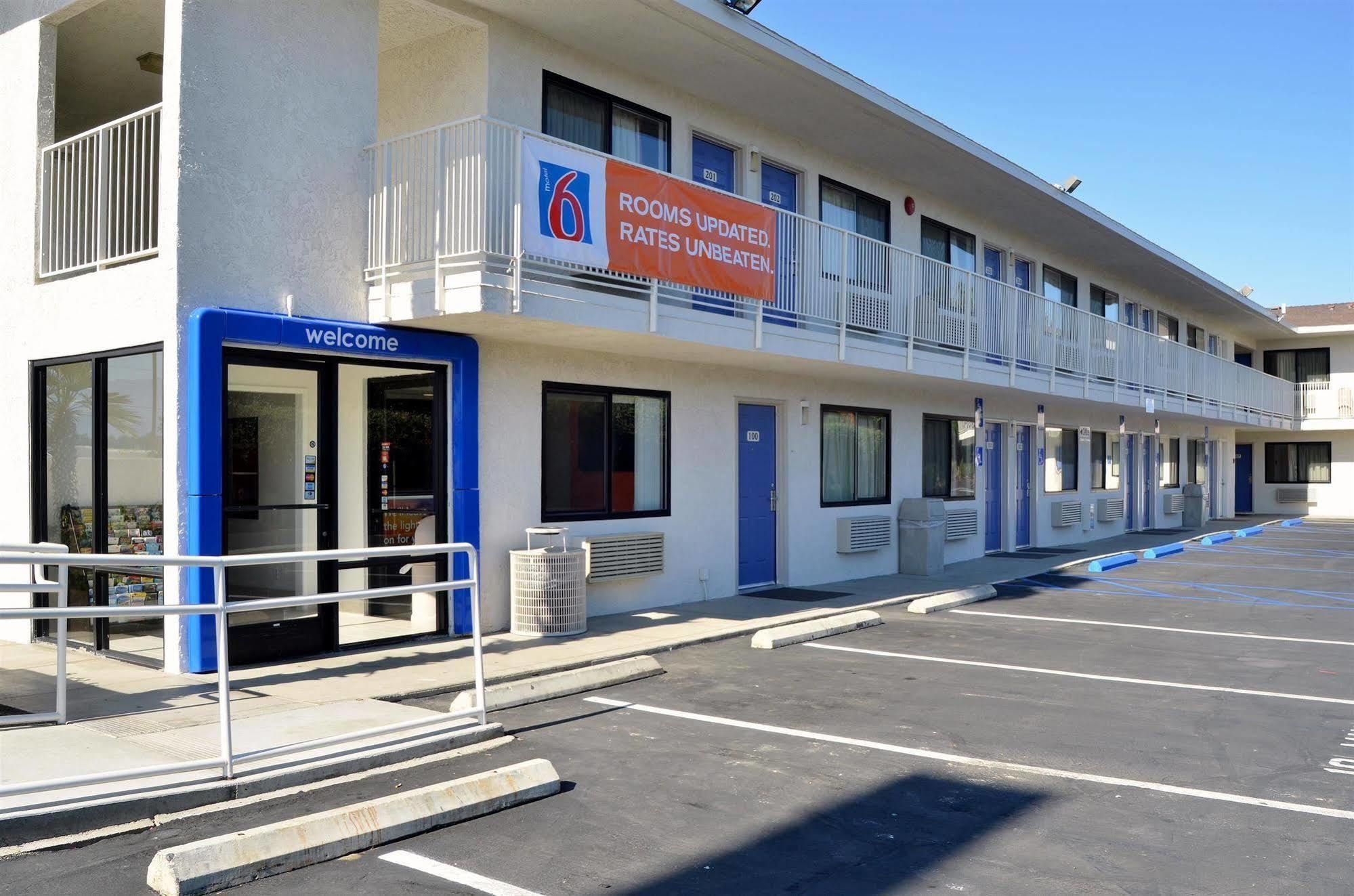 Motel 6-Palm Desert, Ca - Palm Springs Area Бермуда-Дюнс Экстерьер фото