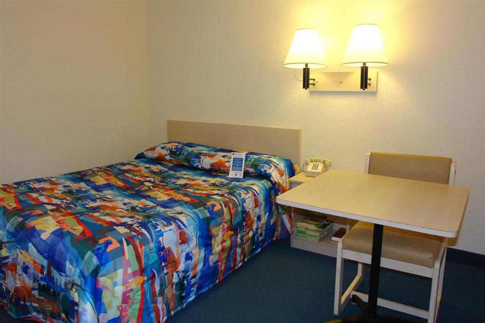 Motel 6-Palm Desert, Ca - Palm Springs Area Бермуда-Дюнс Номер фото